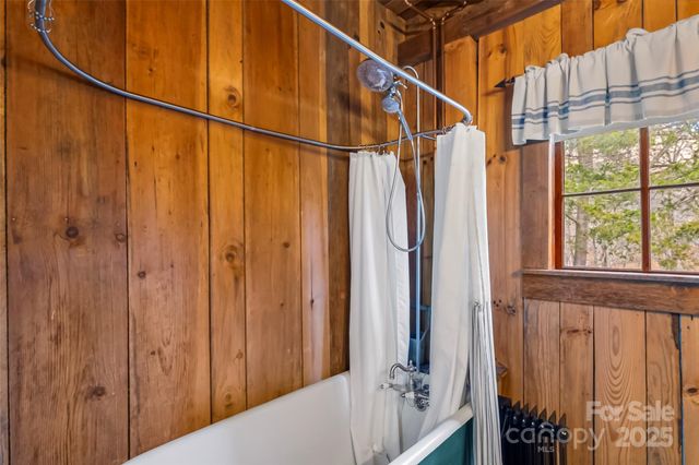 1240 Ferguson Cove Loop, Clyde, NC 28721