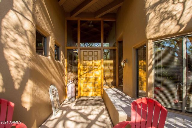 8502 E CAVE CREEK Road 10, Carefree, AZ 85377