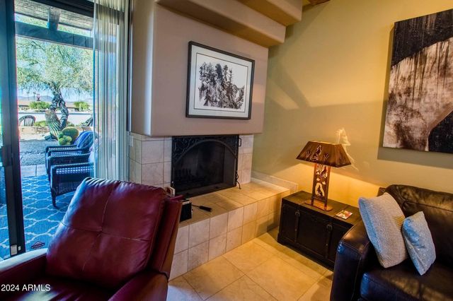 8502 E CAVE CREEK Road 10, Carefree, AZ 85377