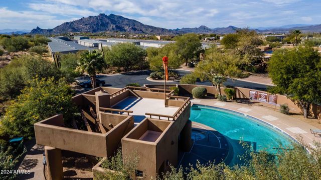 8502 E CAVE CREEK Road 10, Carefree, AZ 85377