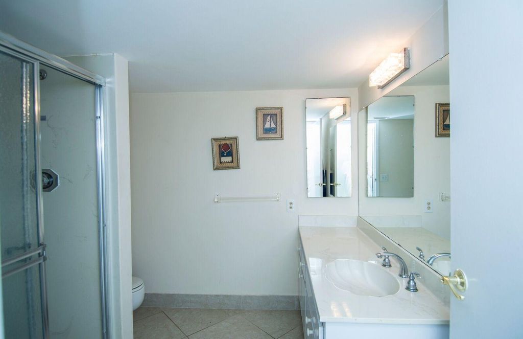 Image 15 of property listing at 3200 S Ocean Boulevard D101, Palm Beach, FL 33480