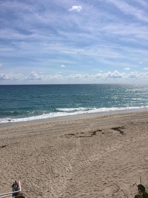 Image 25 of property listing at 3200 S Ocean Boulevard D101, Palm Beach, FL 33480