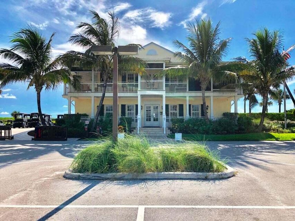 Image 36 of property listing at 3200 S Ocean Boulevard D101, Palm Beach, FL 33480