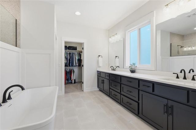 7614 N Skiles Avenue, Kansas City, MO 64158