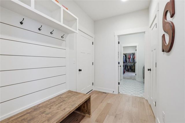 7614 N Skiles Avenue, Kansas City, MO 64158