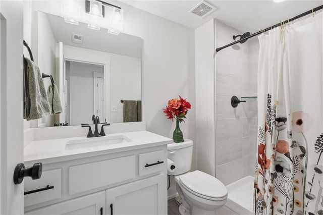 7614 N Skiles Avenue, Kansas City, MO 64158