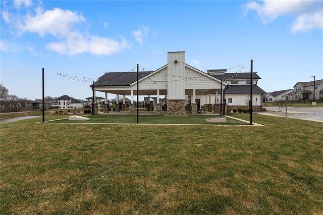 7614 N Skiles Avenue, Kansas City, MO 64158