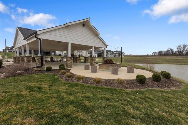 7614 N Skiles Avenue, Kansas City, MO 64158