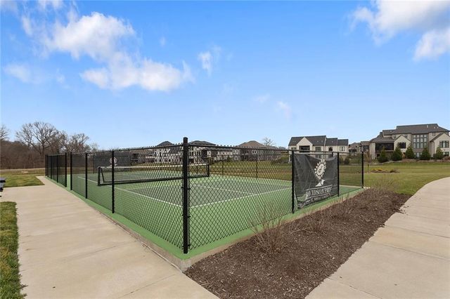 7614 N Skiles Avenue, Kansas City, MO 64158