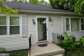 730 E DIVISION ST, Dover, DE 19901