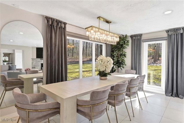 2925 Mill Gate Drive, Willoughby Hills, OH 44094