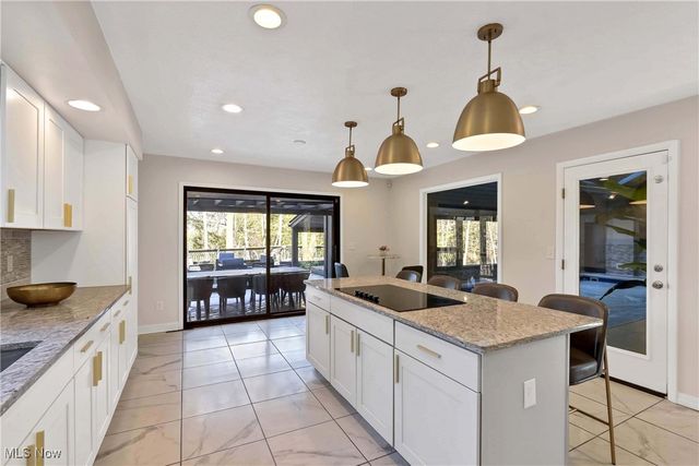 2925 Mill Gate Drive, Willoughby Hills, OH 44094