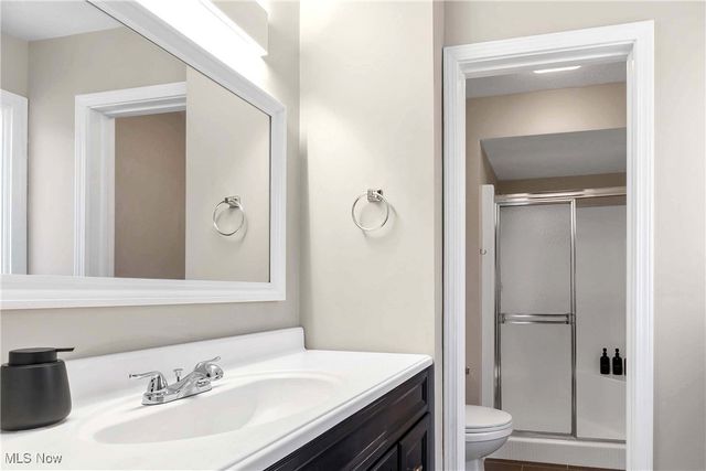 2925 Mill Gate Drive, Willoughby Hills, OH 44094