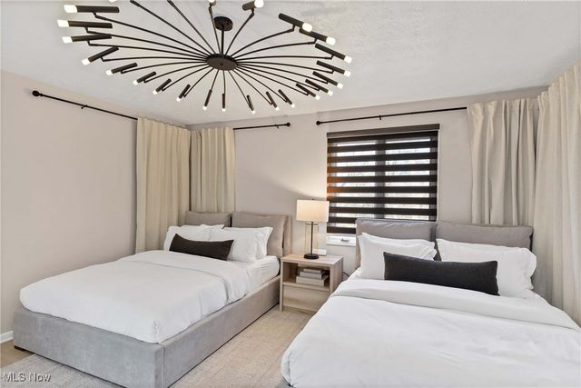 2925 Mill Gate Drive, Willoughby Hills, OH 44094