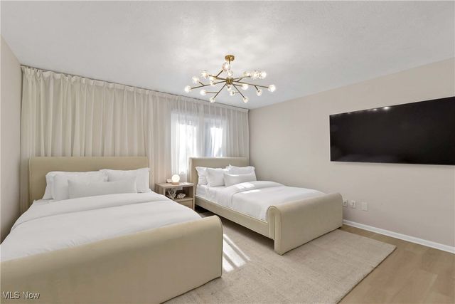 2925 Mill Gate Drive, Willoughby Hills, OH 44094