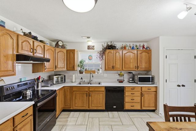 208 Rabbit Run Road, Georgetown, KY 40324