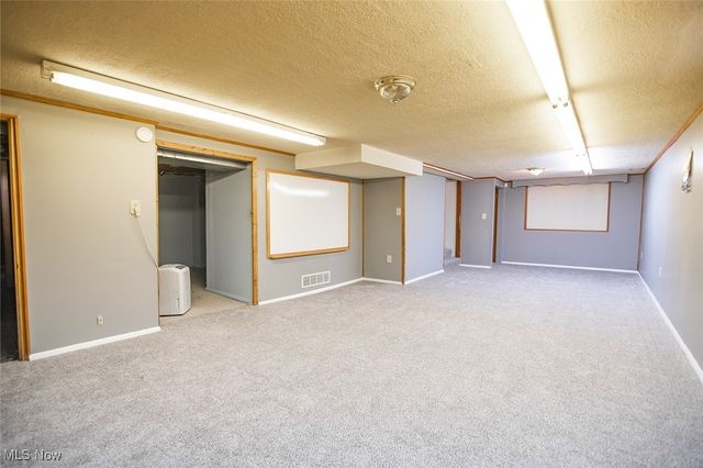 900 21st Street, Vienna, WV 26105