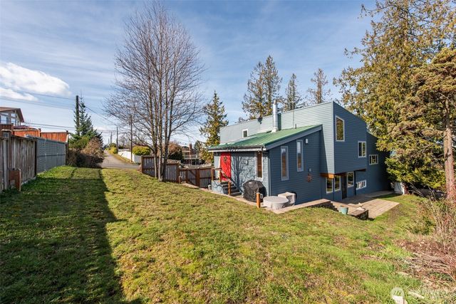 2507 S Peabody Street, Port Angeles, WA 98362