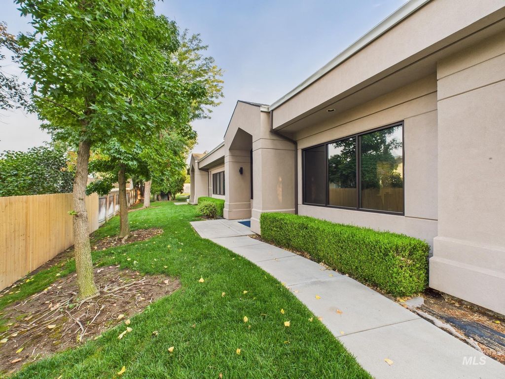 1110 N Five Mile Rd, Boise, ID 83713 photo 5