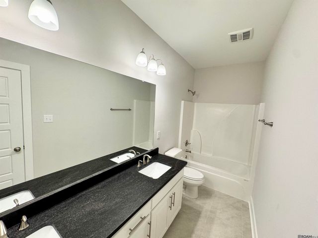 25281 Burlington Dr, Denham Springs, LA 70726