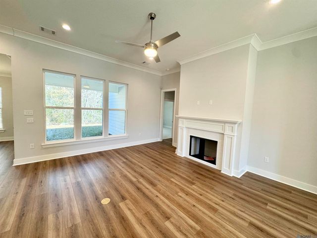 25281 Burlington Dr, Denham Springs, LA 70726