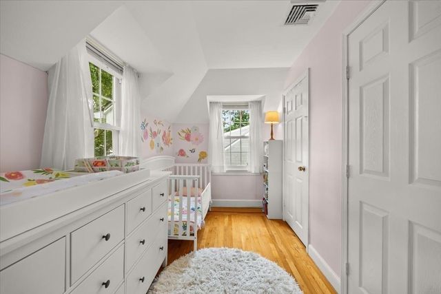 749 High St, Fall River, MA 02720