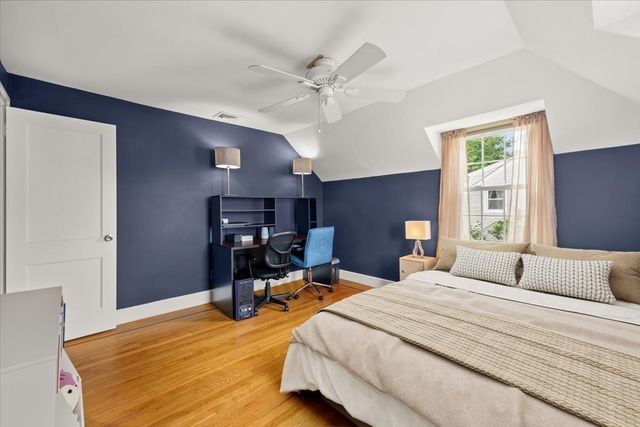 749 High St, Fall River, MA 02720