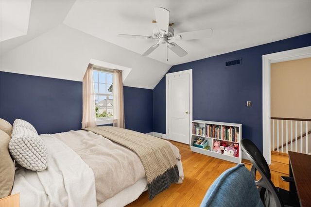 749 High St, Fall River, MA 02720