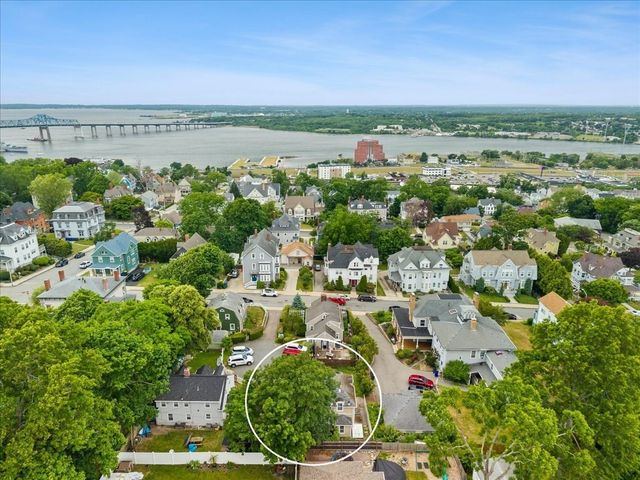 749 High St, Fall River, MA 02720