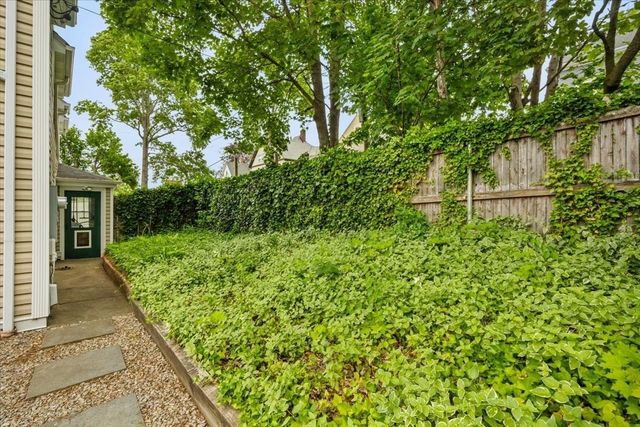 749 High St, Fall River, MA 02720