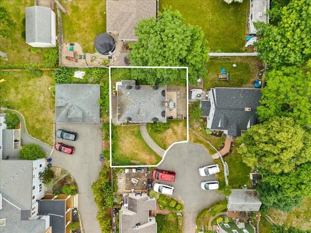 749 High St, Fall River, MA 02720
