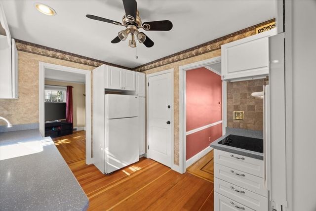 749 High St, Fall River, MA 02720