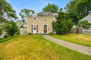 749 High St, Fall River, MA 02720