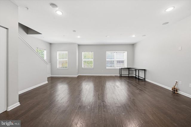 501 S TWIN LAKES BLVD, Newark, DE 19711
