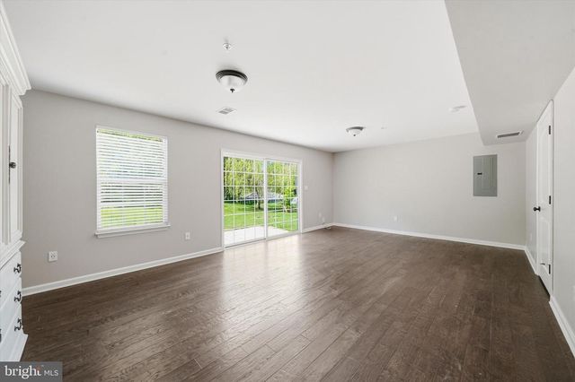 501 S TWIN LAKES BLVD, Newark, DE 19711