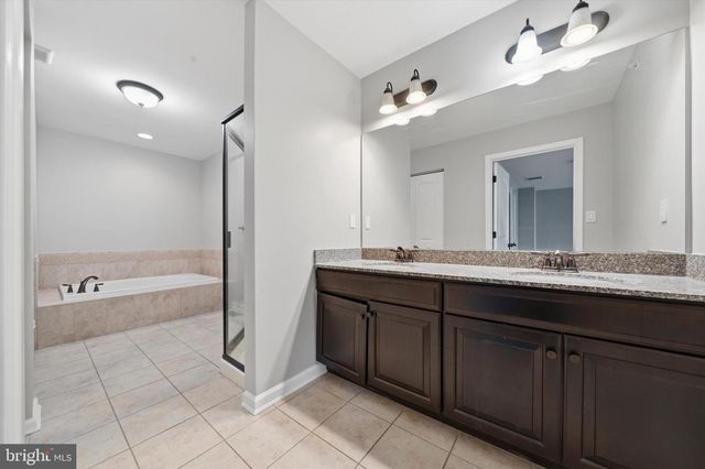 501 S TWIN LAKES BLVD, Newark, DE 19711