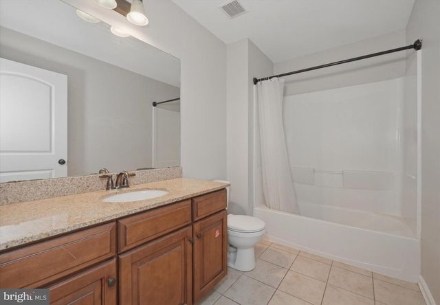 501 S TWIN LAKES BLVD, Newark, DE 19711