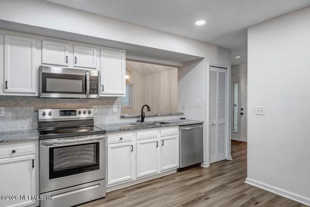 3105 CORAL REEF Drive, Jacksonville, FL 32224