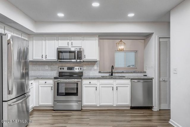 3105 CORAL REEF Drive, Jacksonville, FL 32224