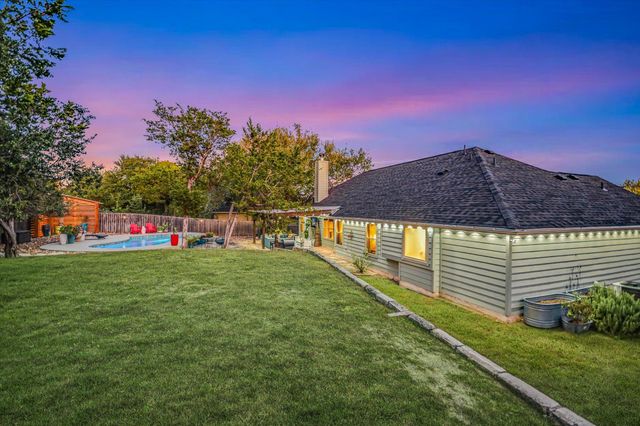 36 RIDGEWOOD CIR, Wimberley, TX 78676