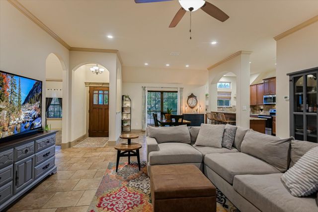 36 RIDGEWOOD CIR, Wimberley, TX 78676