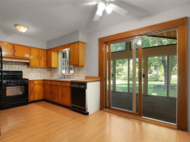 1078 Five Mile Line Road, Webster, NY 14580