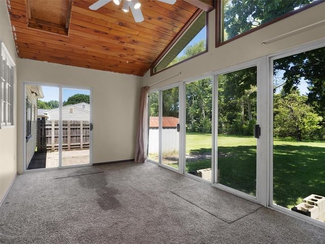 1078 Five Mile Line Road, Webster, NY 14580