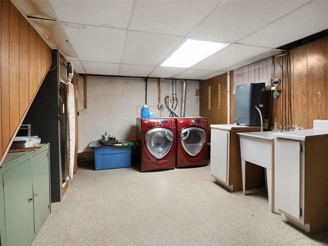 1078 Five Mile Line Road, Webster, NY 14580