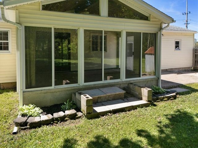 1078 Five Mile Line Road, Webster, NY 14580