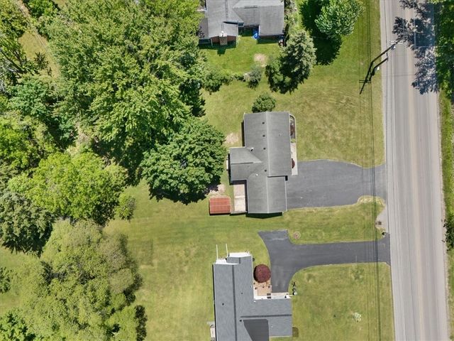 1078 Five Mile Line Road, Webster, NY 14580