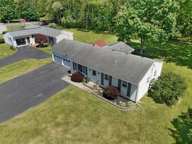 1078 Five Mile Line Road, Webster, NY 14580