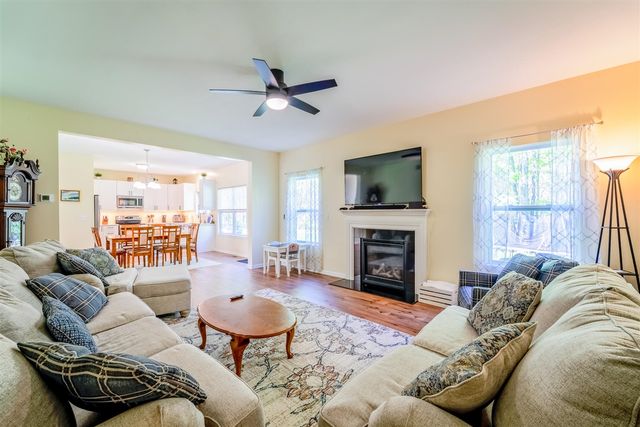 17754 Woodstock Court, Romulus, MI 48174