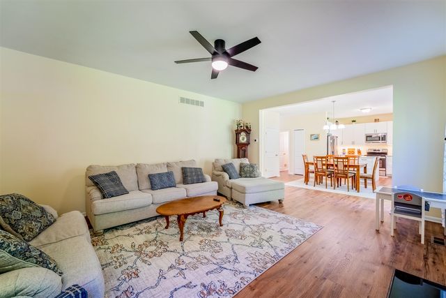 17754 Woodstock Court, Romulus, MI 48174