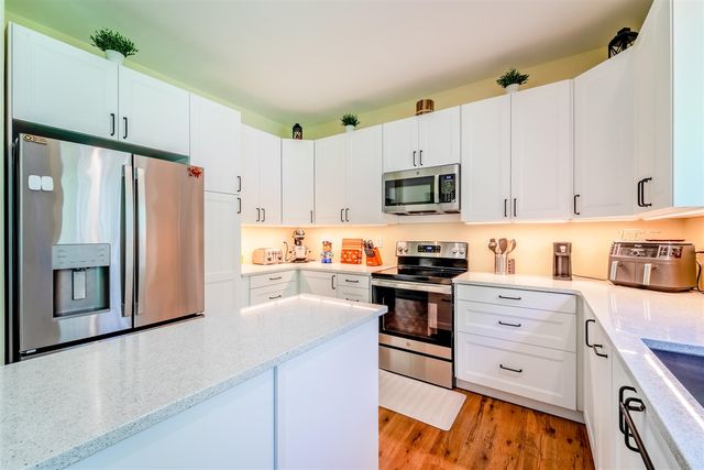 17754 Woodstock Court, Romulus, MI 48174